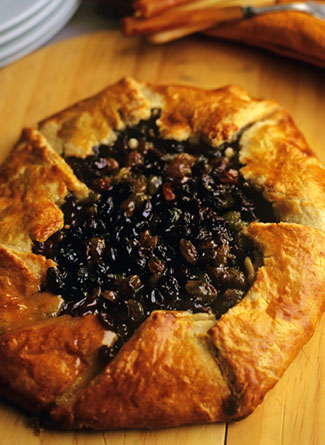 rustic_raisin_pie_325.jpg